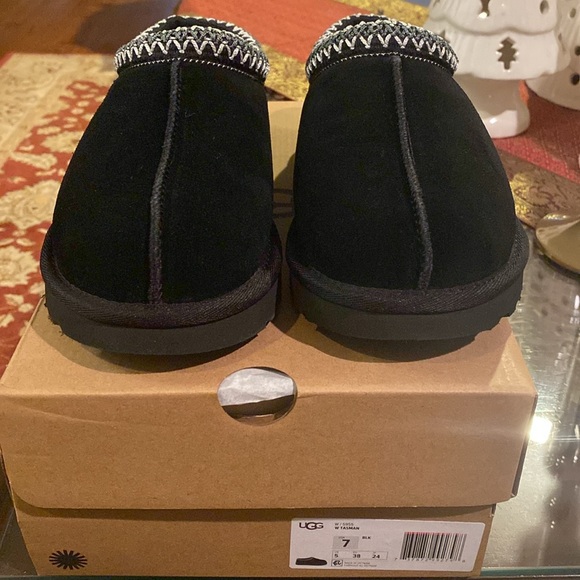UGG Tasman Black- Womens - Picture 8 of 11